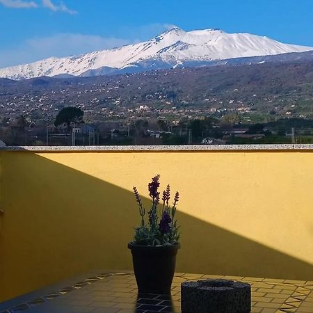 Yellow House Appartement Fiumefreddo di Sicilia Buitenkant foto